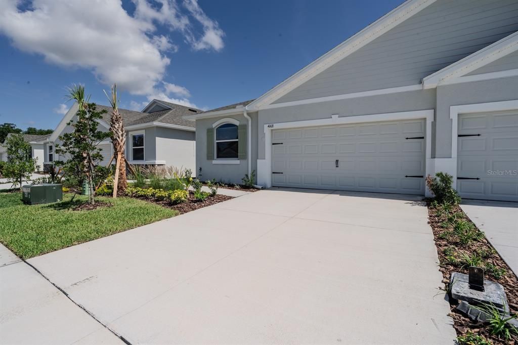 For Rent: $2,300 (3 beds, 2 baths, 1565 Square Feet)