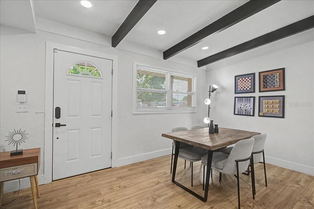 For Sale: $370,000 (3 beds, 2 baths, 1152 Square Feet)