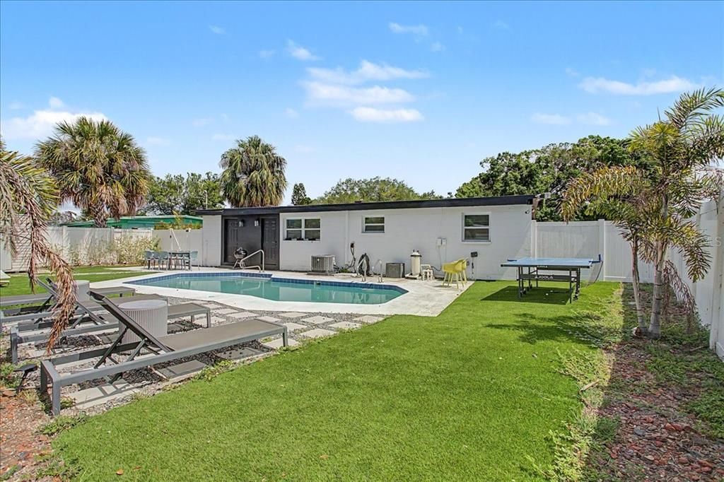For Sale: $370,000 (3 beds, 2 baths, 1152 Square Feet)
