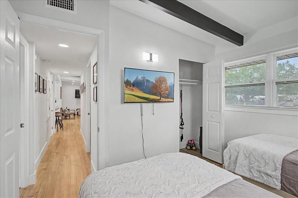 For Sale: $370,000 (3 beds, 2 baths, 1152 Square Feet)