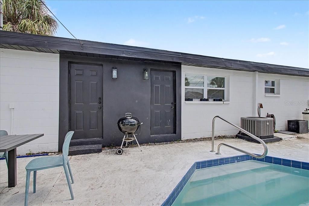 For Sale: $370,000 (3 beds, 2 baths, 1152 Square Feet)