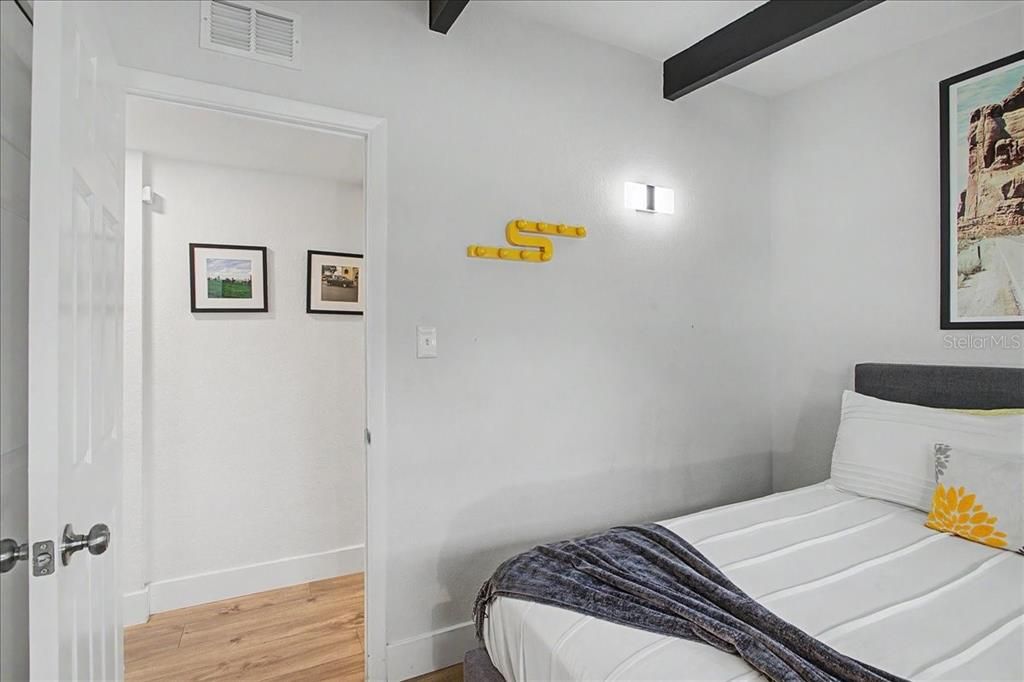 For Sale: $370,000 (3 beds, 2 baths, 1152 Square Feet)