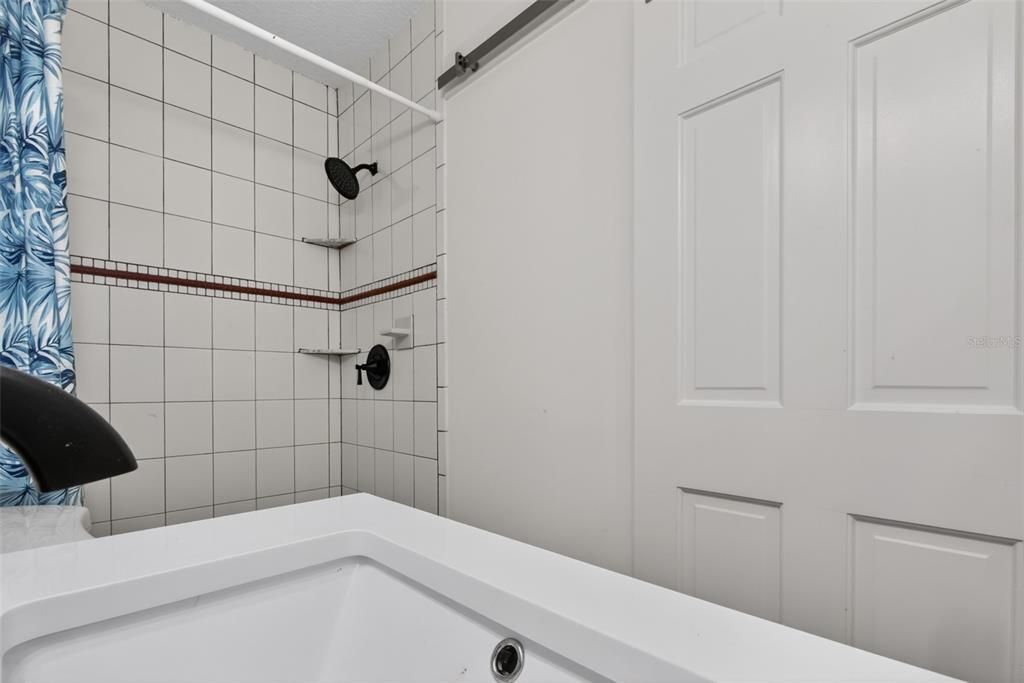 For Sale: $379,000 (3 beds, 2 baths, 1703 Square Feet)