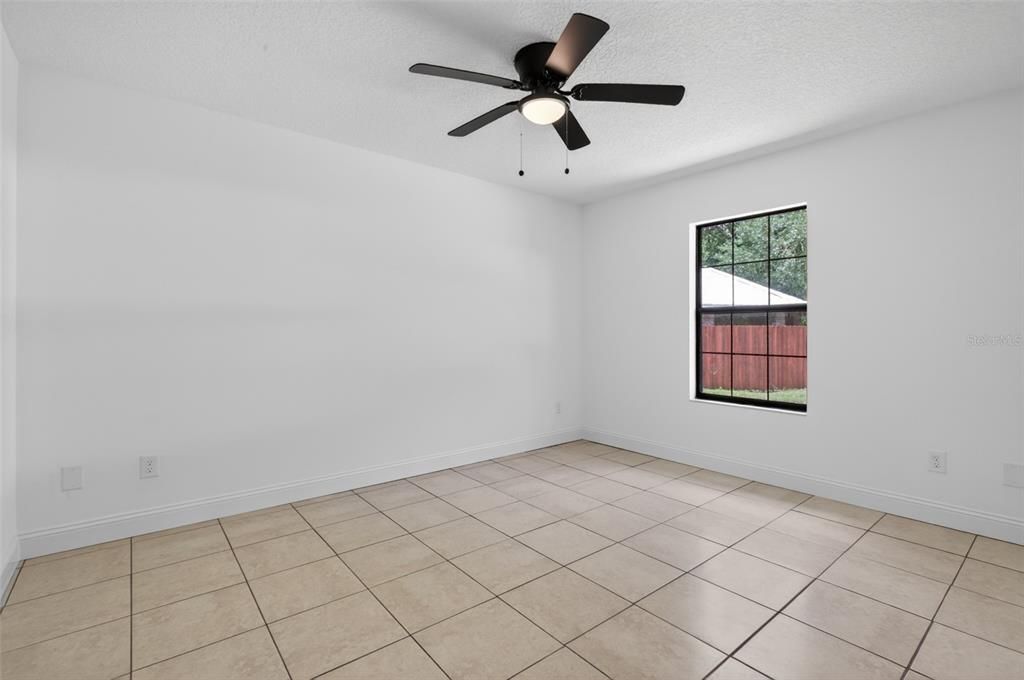 For Sale: $379,000 (3 beds, 2 baths, 1703 Square Feet)