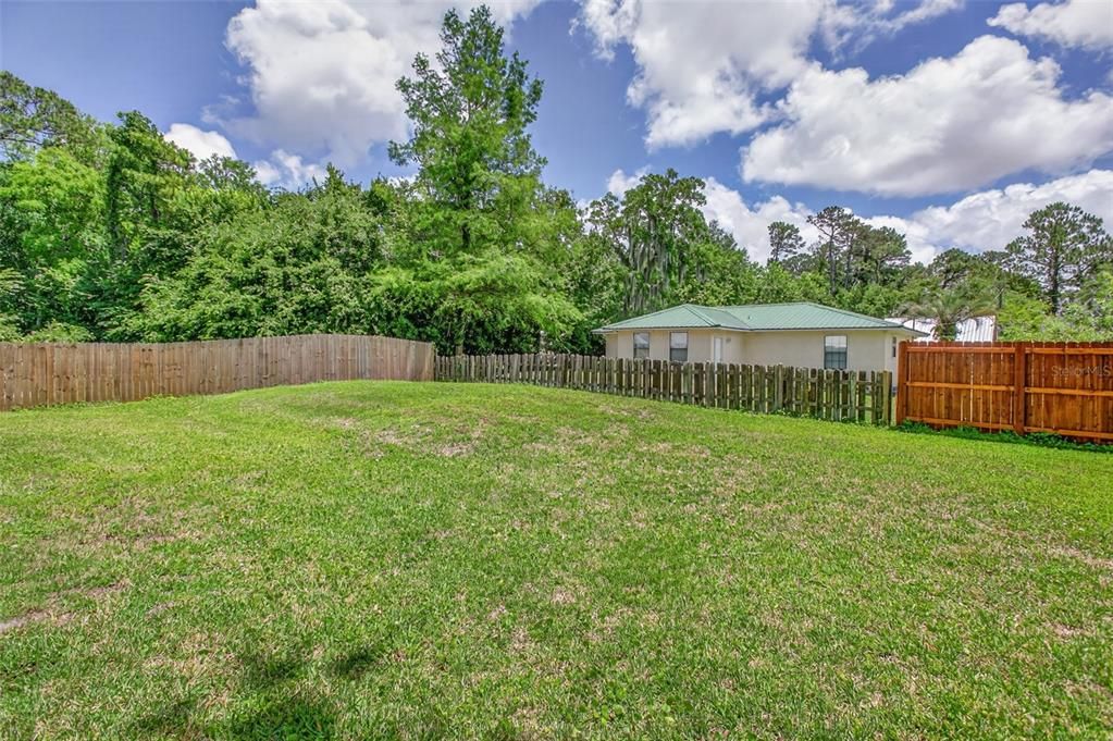 For Sale: $379,000 (3 beds, 2 baths, 1703 Square Feet)