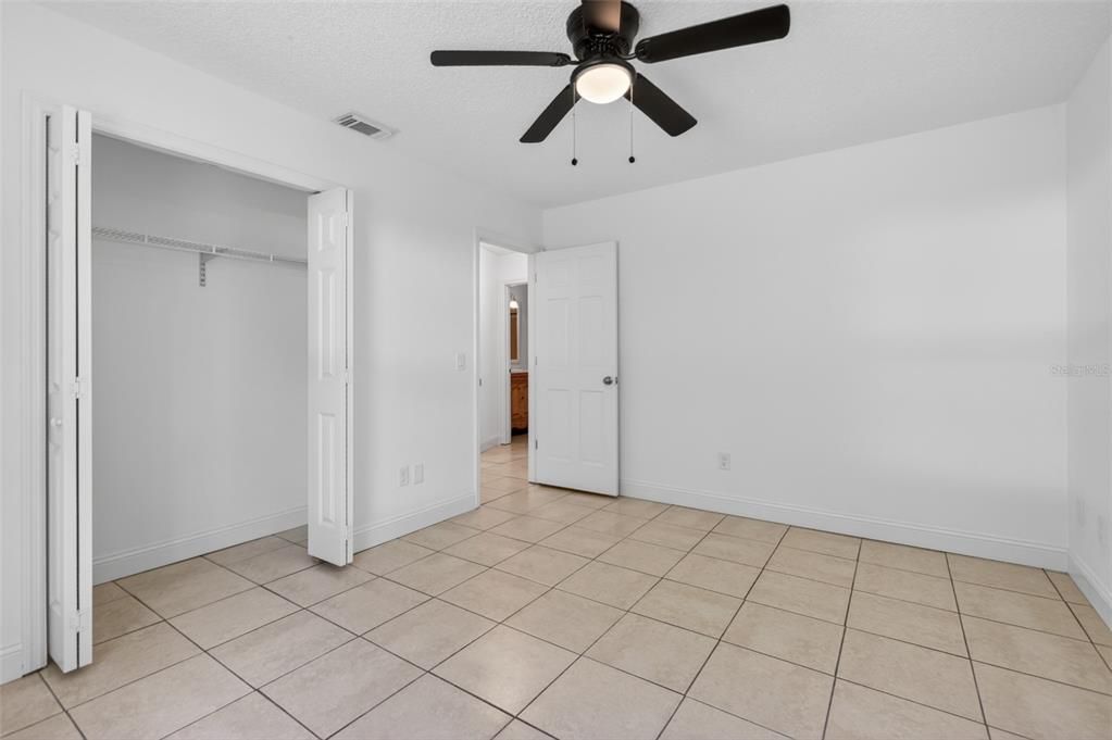 For Sale: $379,000 (3 beds, 2 baths, 1703 Square Feet)