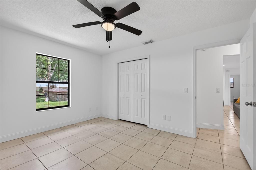 For Sale: $379,000 (3 beds, 2 baths, 1703 Square Feet)