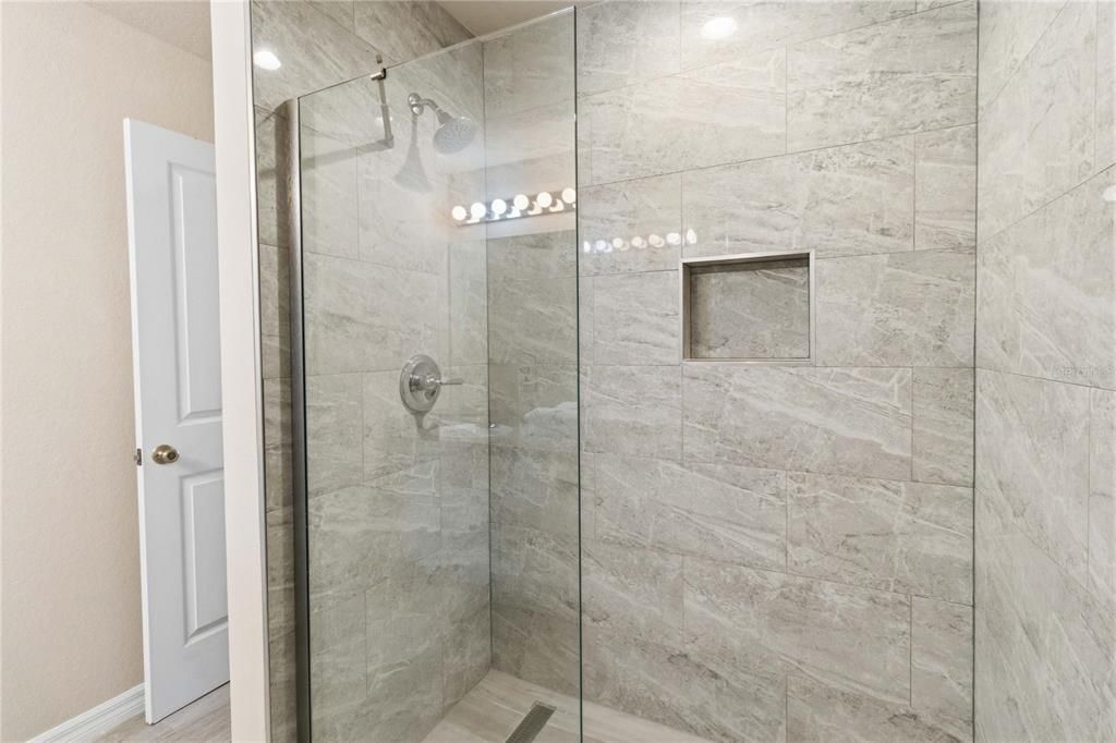 На продажу: $369,000 (3 спален, 3 ванн, 1512 Квадратных фут)