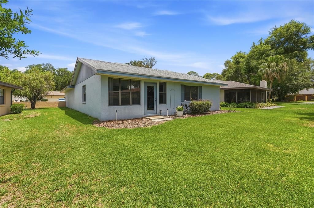 For Sale: $249,000 (2 beds, 2 baths, 1660 Square Feet)