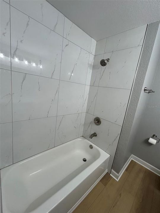 出租: $1,995 (2 贝兹, 2 浴室, 1078 平方英尺)