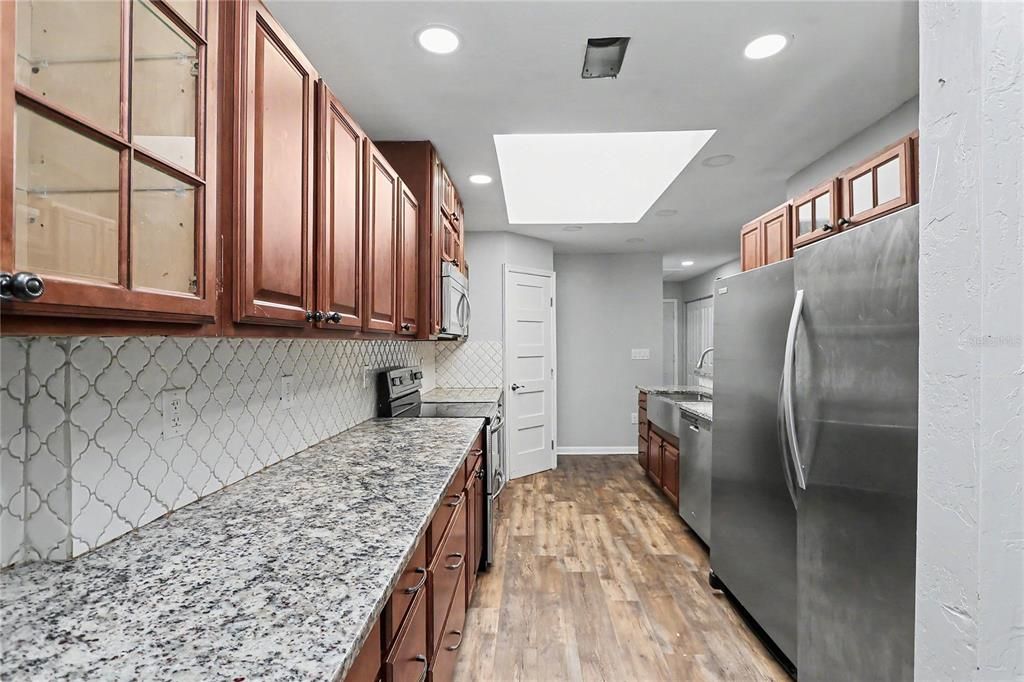 En Venta: $350,000 (3 camas, 2 baños, 2288 Pies cuadrados)