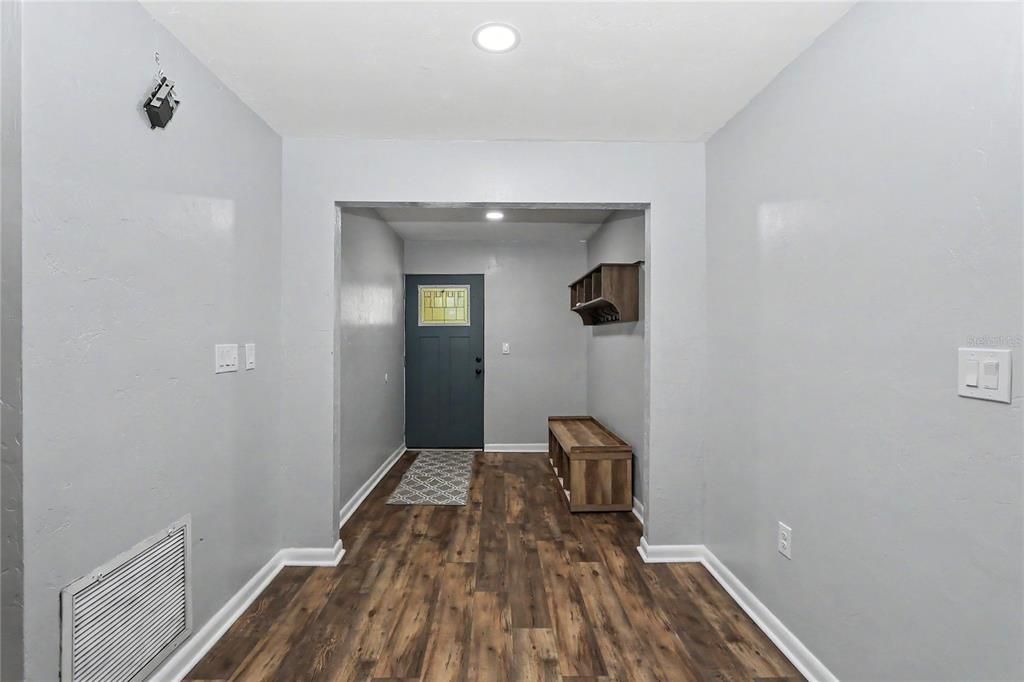 En Venta: $350,000 (3 camas, 2 baños, 2288 Pies cuadrados)