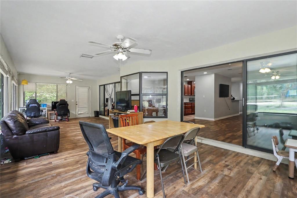 En Venta: $350,000 (3 camas, 2 baños, 2288 Pies cuadrados)