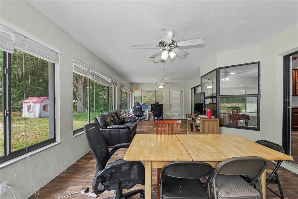 En Venta: $350,000 (3 camas, 2 baños, 2288 Pies cuadrados)