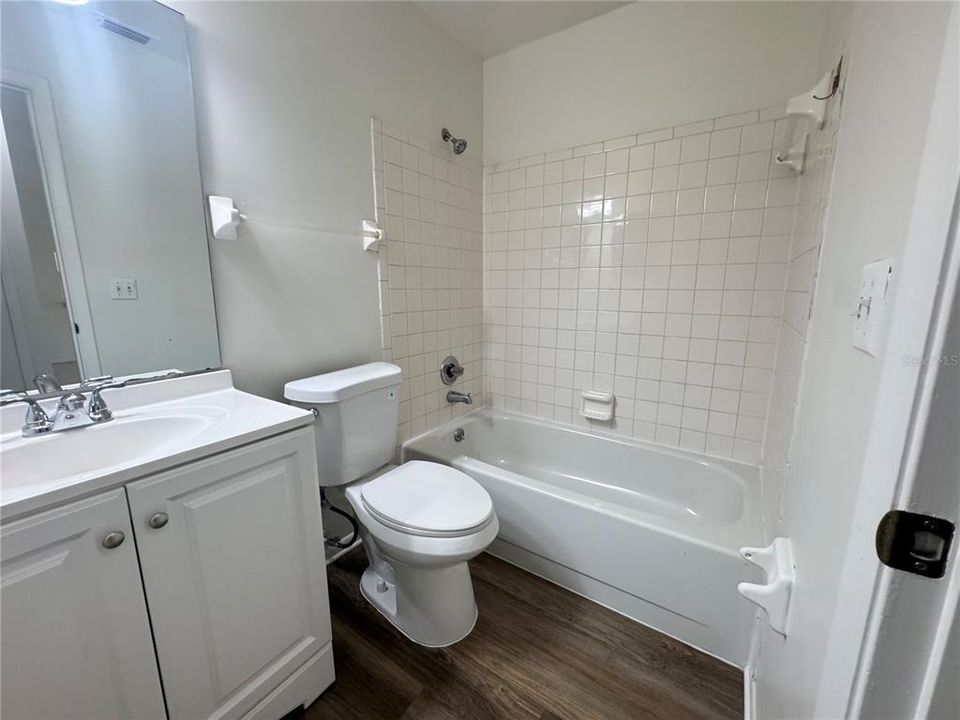 For Rent: $1,999 (3 beds, 2 baths, 1108 Square Feet)