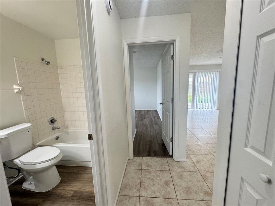 For Rent: $1,999 (3 beds, 2 baths, 1108 Square Feet)