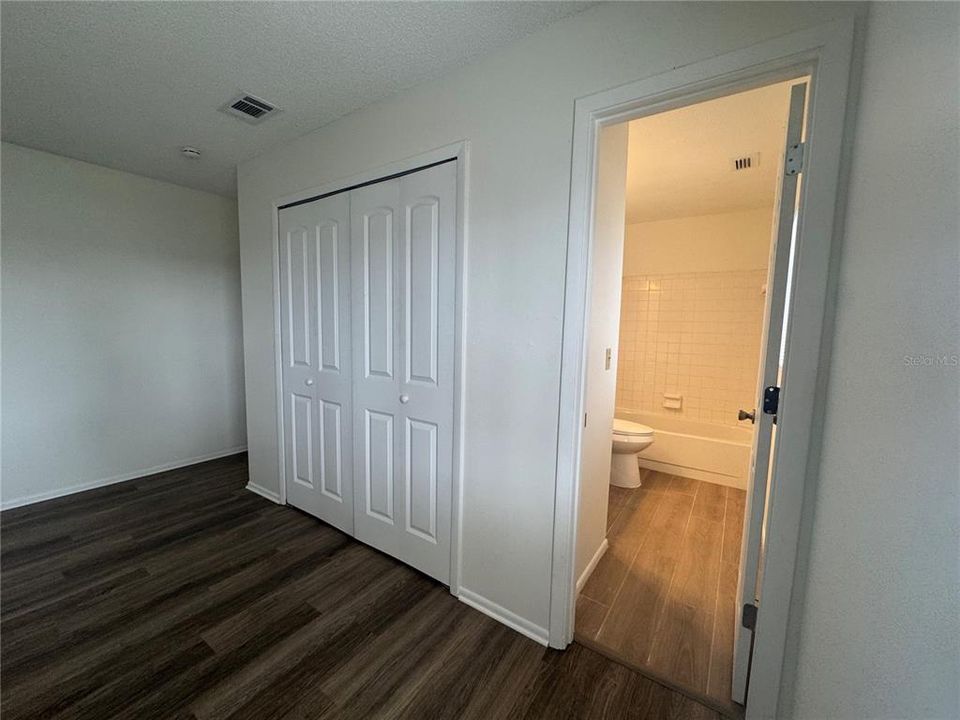 For Rent: $1,999 (3 beds, 2 baths, 1108 Square Feet)