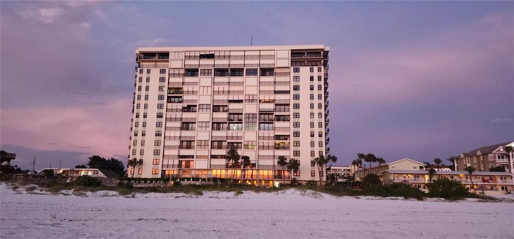 For Rent: $3,800 (2 beds, 2 baths, 1280 Square Feet)