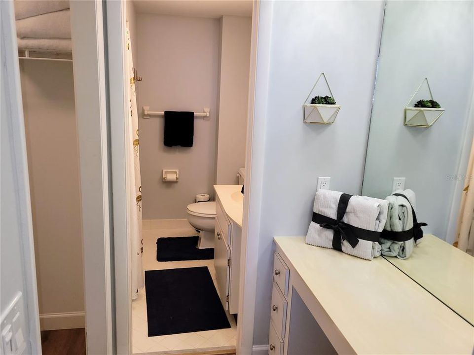For Rent: $3,800 (2 beds, 2 baths, 1280 Square Feet)