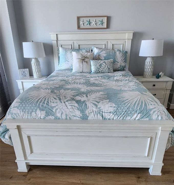 For Rent: $3,800 (2 beds, 2 baths, 1280 Square Feet)