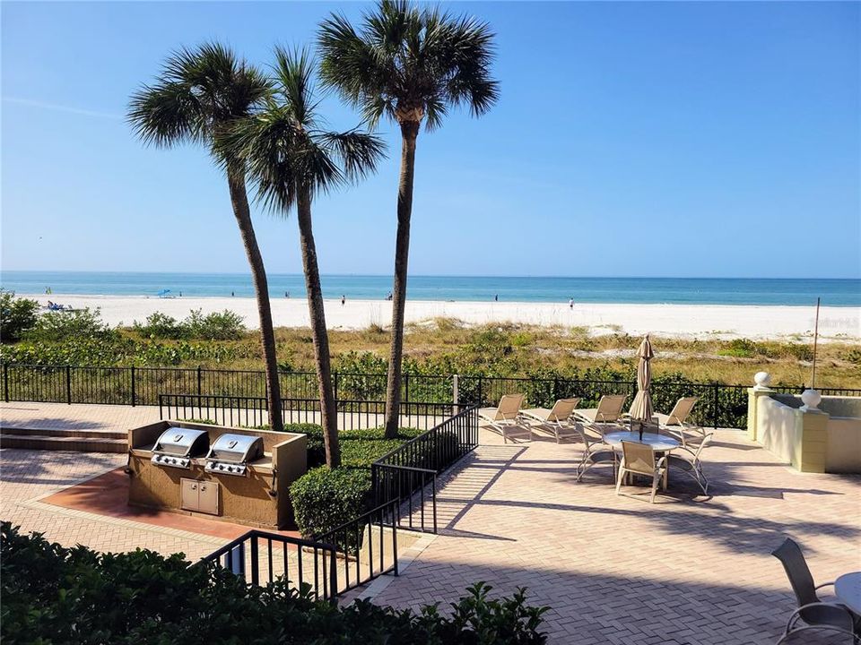 For Rent: $3,800 (2 beds, 2 baths, 1280 Square Feet)