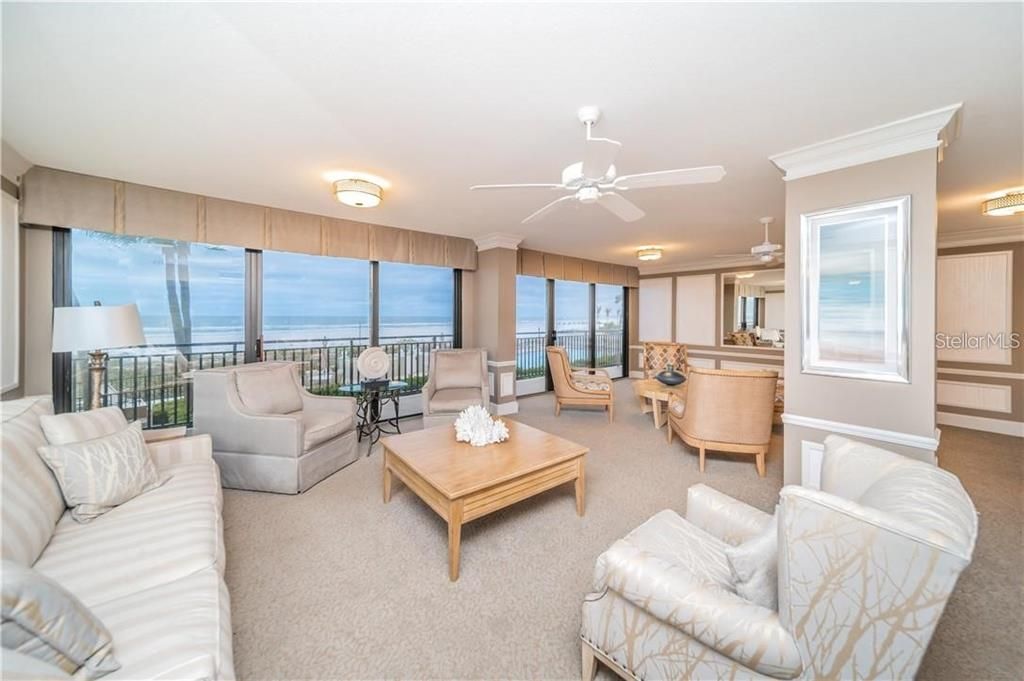 For Rent: $3,800 (2 beds, 2 baths, 1280 Square Feet)