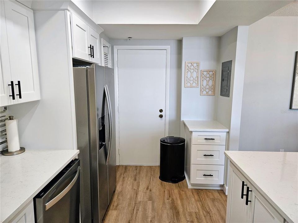 For Rent: $3,800 (2 beds, 2 baths, 1280 Square Feet)