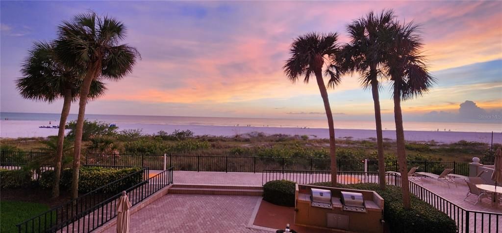 For Rent: $3,800 (2 beds, 2 baths, 1280 Square Feet)