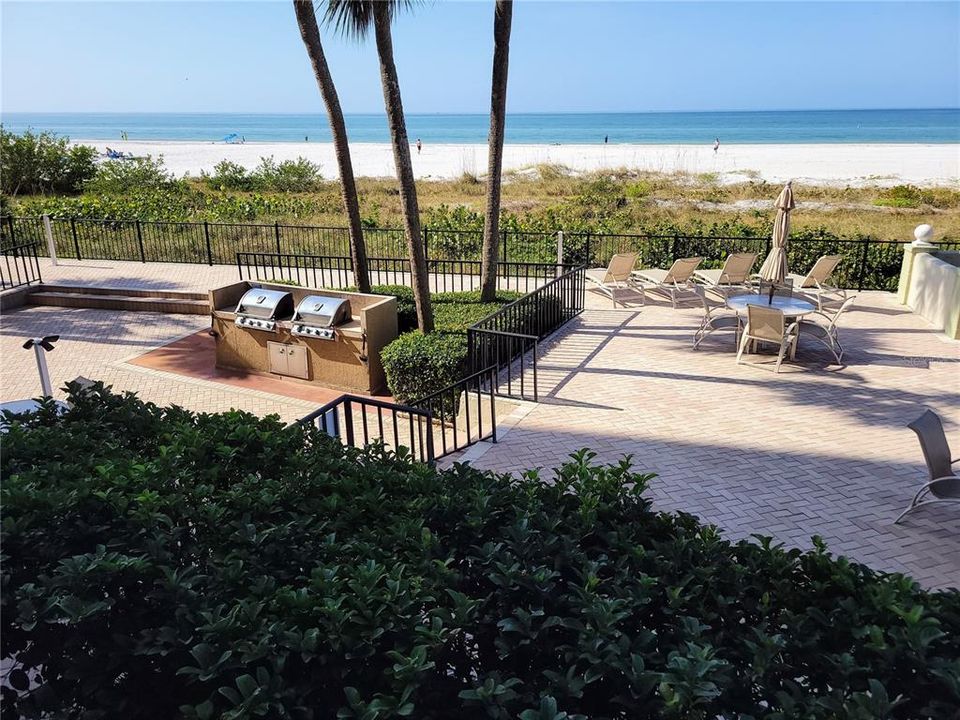 For Rent: $3,800 (2 beds, 2 baths, 1280 Square Feet)