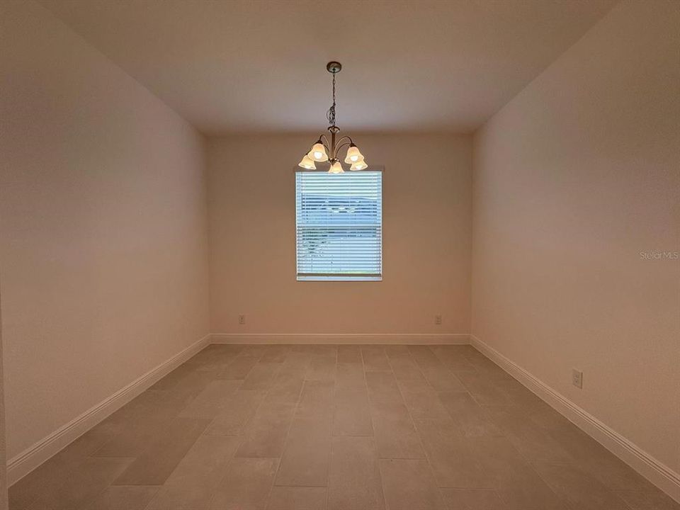 For Rent: $2,700 (3 beds, 2 baths, 1643 Square Feet)