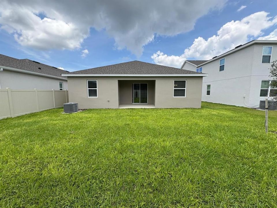 For Rent: $2,700 (3 beds, 2 baths, 1643 Square Feet)