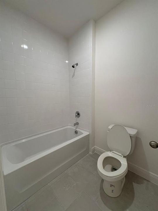 For Rent: $2,700 (3 beds, 2 baths, 1643 Square Feet)