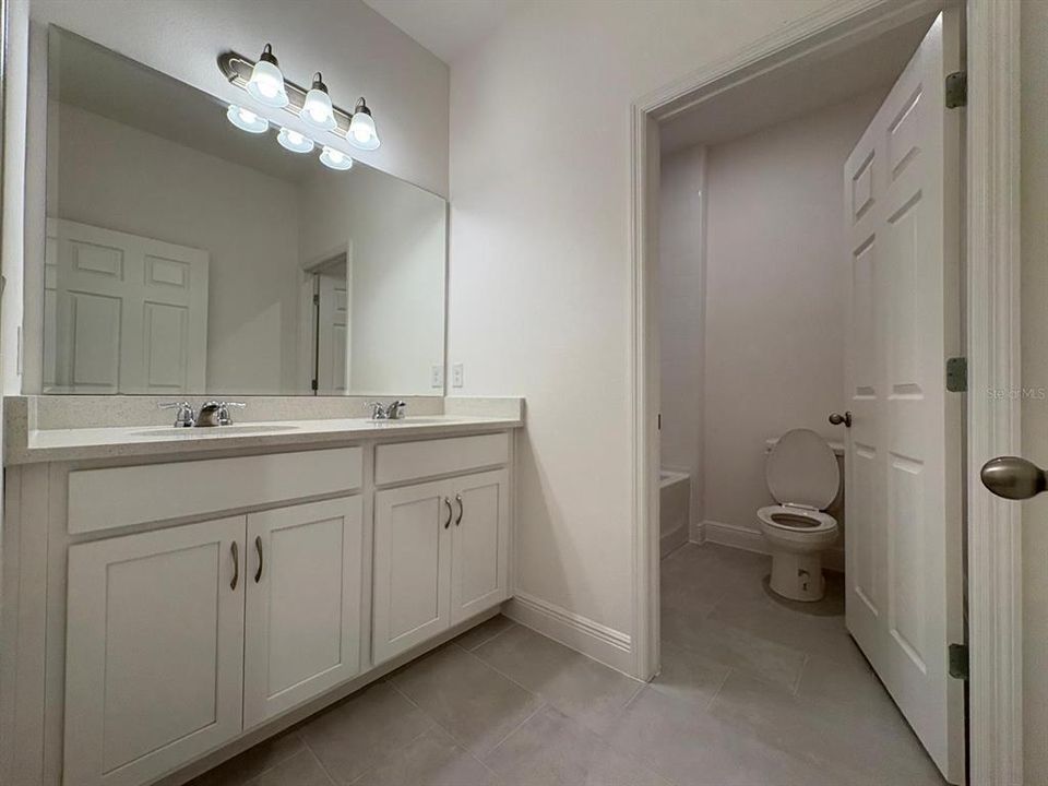 For Rent: $2,700 (3 beds, 2 baths, 1643 Square Feet)