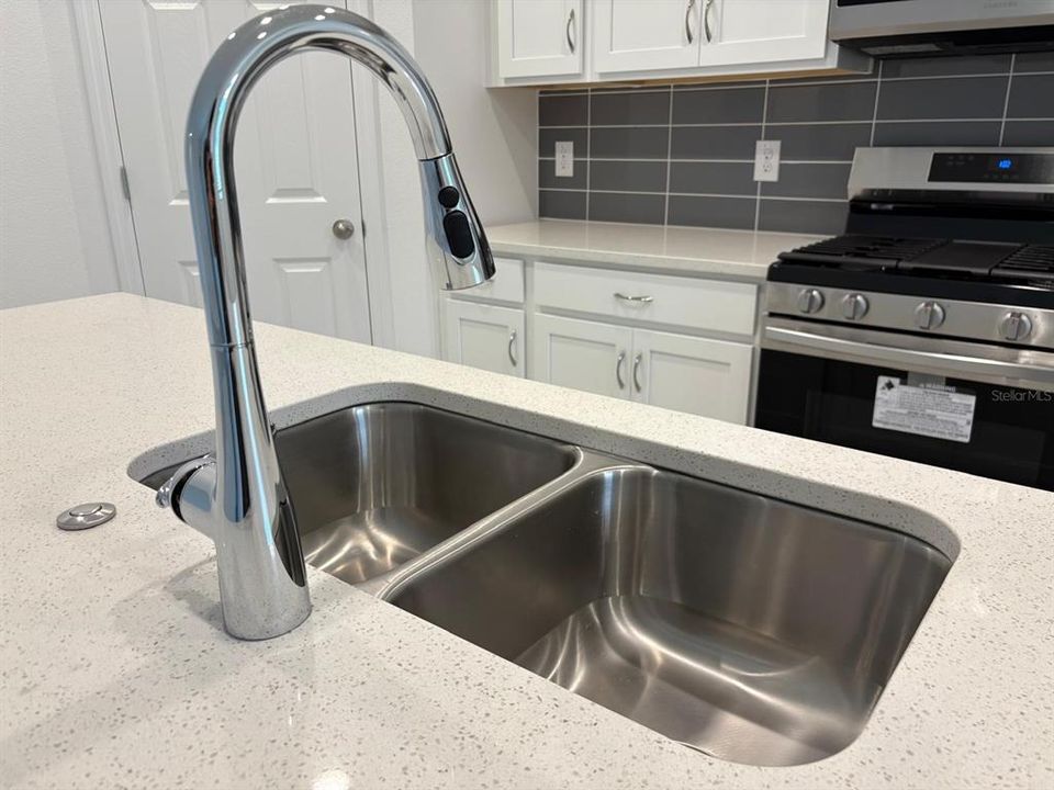 For Rent: $2,700 (3 beds, 2 baths, 1643 Square Feet)
