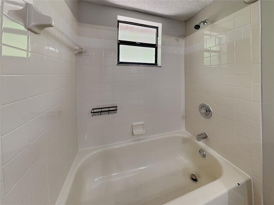 En Renta: $1,819 (3 camas, 2 baños, 1732 Pies cuadrados)