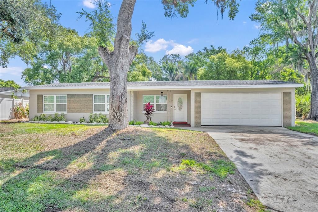 For Sale: $699,000 (3 beds, 2 baths, 1467 Square Feet)