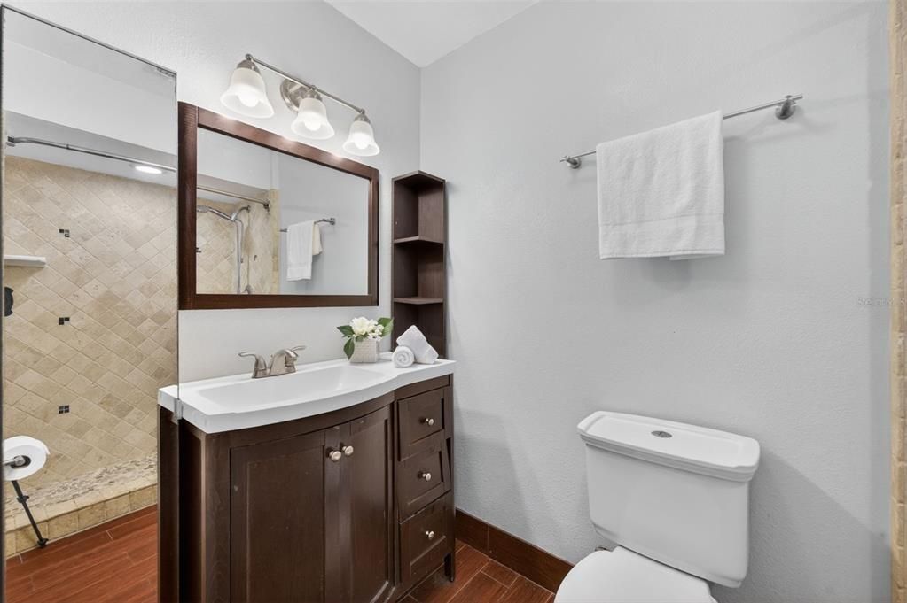 For Sale: $699,000 (3 beds, 2 baths, 1467 Square Feet)
