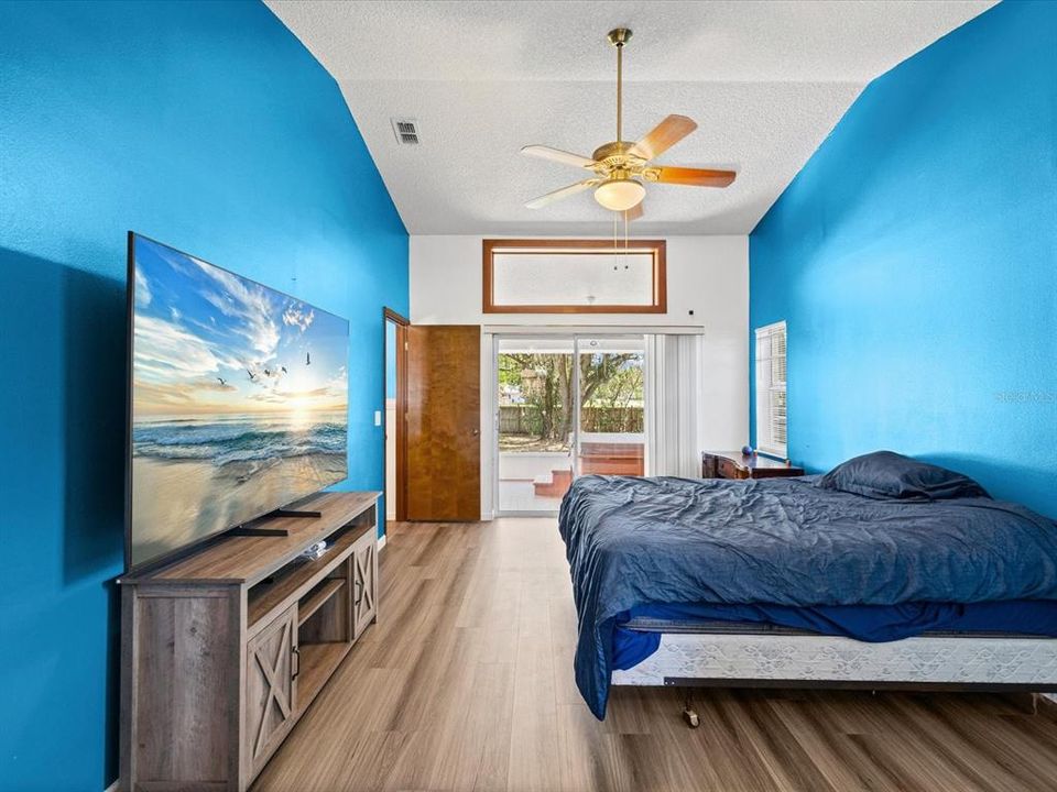 En Venta: $354,900 (3 camas, 2 baños, 2132 Pies cuadrados)