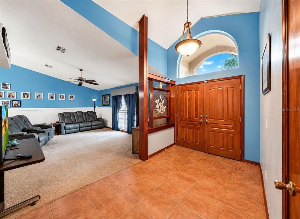 En Venta: $354,900 (3 camas, 2 baños, 2132 Pies cuadrados)