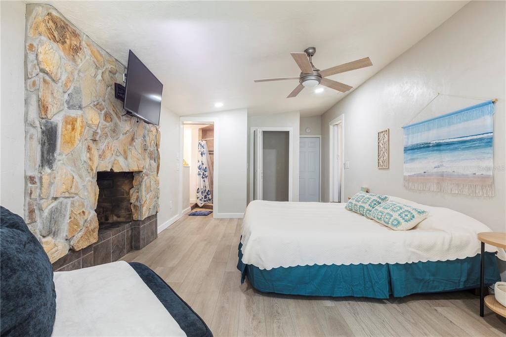 Active With Contract: $459,900 (4 beds, 2 baths, 1503 Square Feet)
