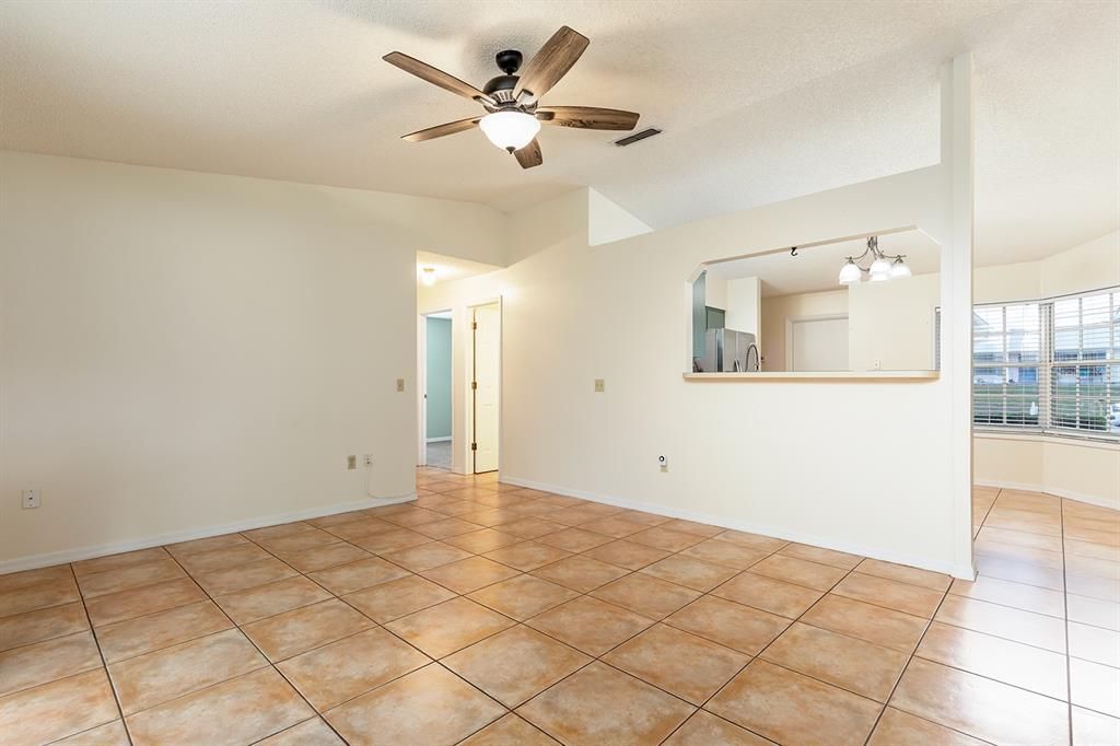 For Sale: $310,000 (3 beds, 2 baths, 1623 Square Feet)