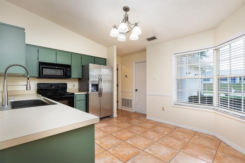 For Sale: $310,000 (3 beds, 2 baths, 1623 Square Feet)