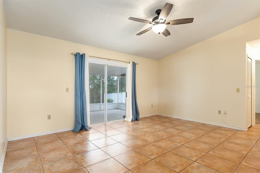 For Sale: $310,000 (3 beds, 2 baths, 1623 Square Feet)