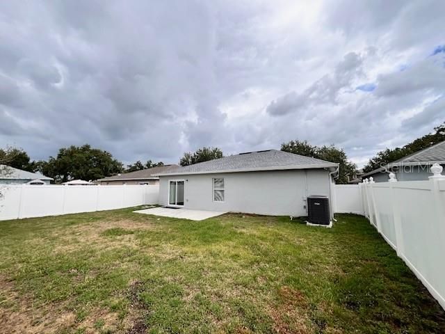For Rent: $2,100 (3 beds, 2 baths, 1617 Square Feet)