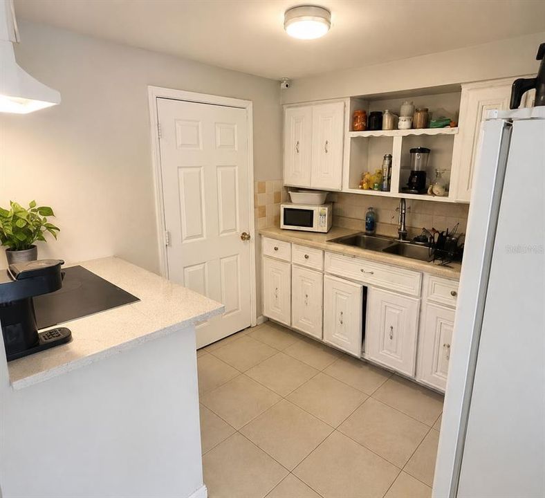 For Sale: $319,900 (4 beds, 2 baths, 1835 Square Feet)