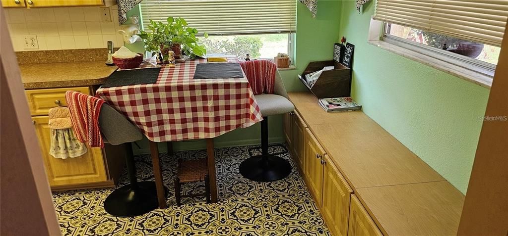 For Sale: $155,000 (2 beds, 2 baths, 1260 Square Feet)