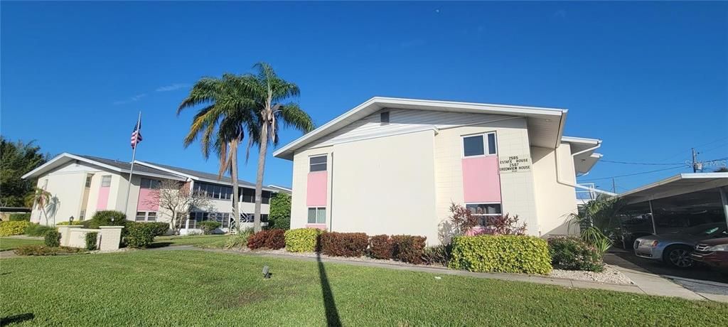 For Sale: $155,000 (2 beds, 2 baths, 1260 Square Feet)