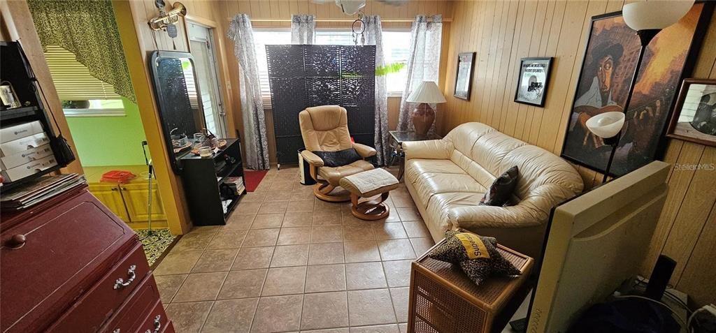 For Sale: $155,000 (2 beds, 2 baths, 1260 Square Feet)