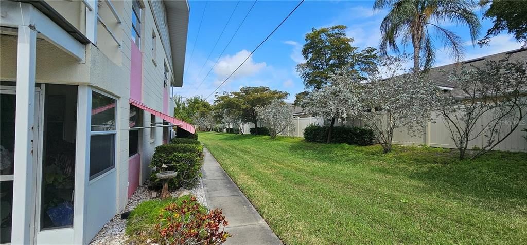 For Sale: $155,000 (2 beds, 2 baths, 1260 Square Feet)