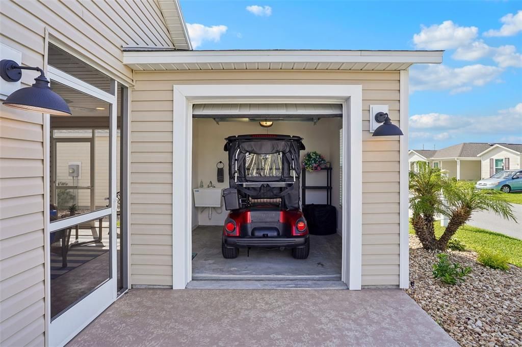 For Sale: $375,000 (2 beds, 2 baths, 1295 Square Feet)